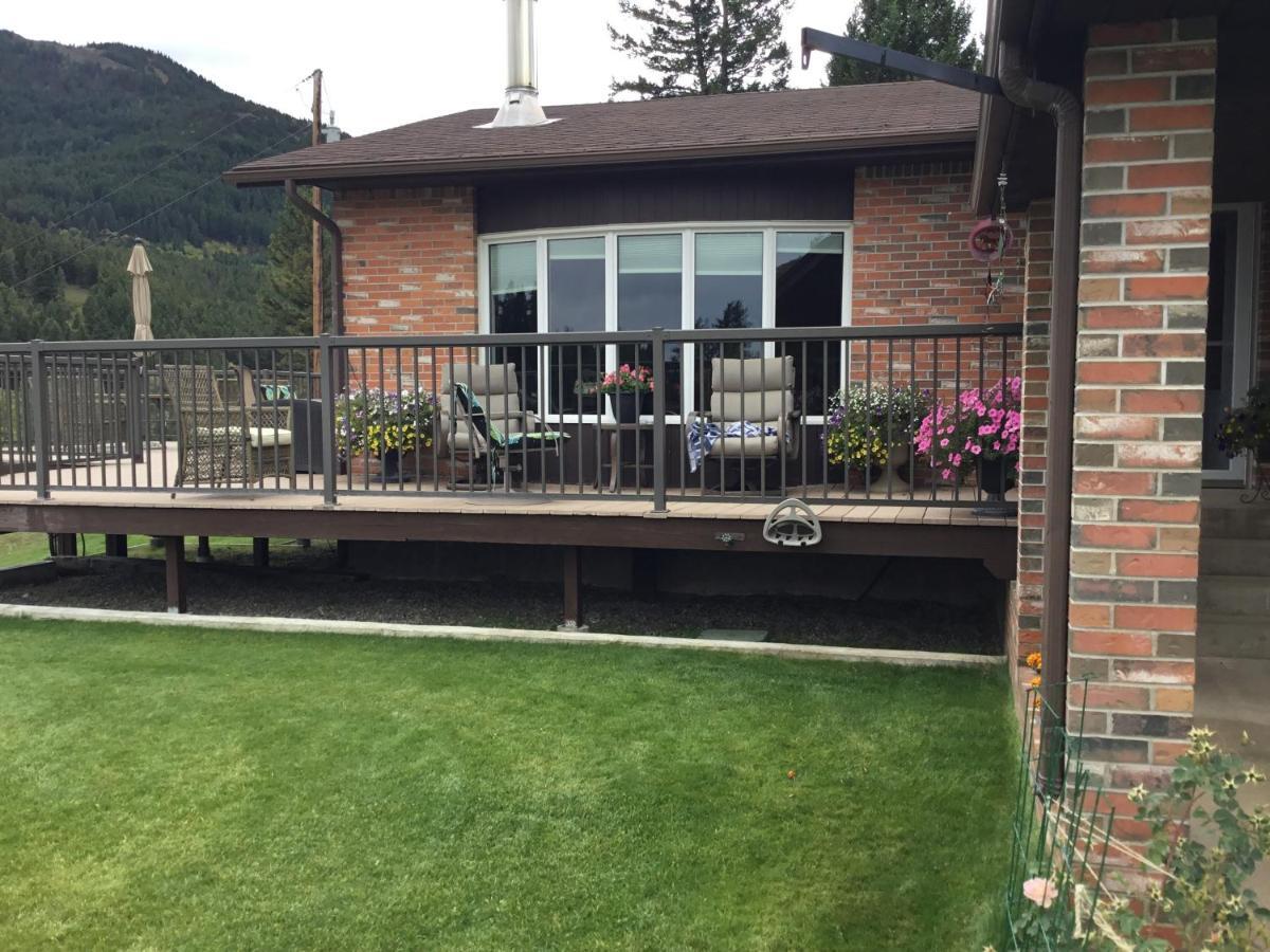 Burmis Bed And Bales Bed & Breakfast Bellevue ภายนอก รูปภาพ
